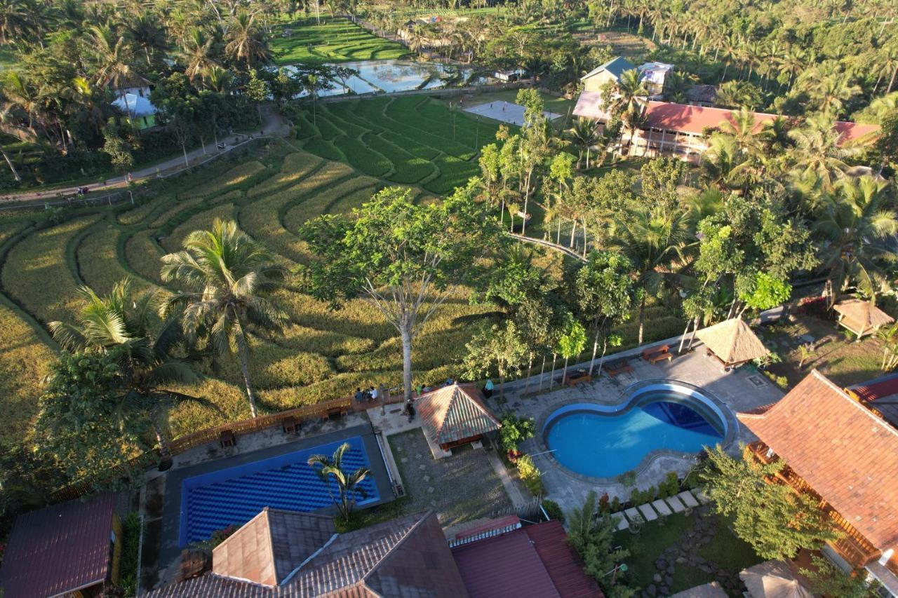Sangyang Peraja Bungalows Loyok מראה חיצוני תמונה