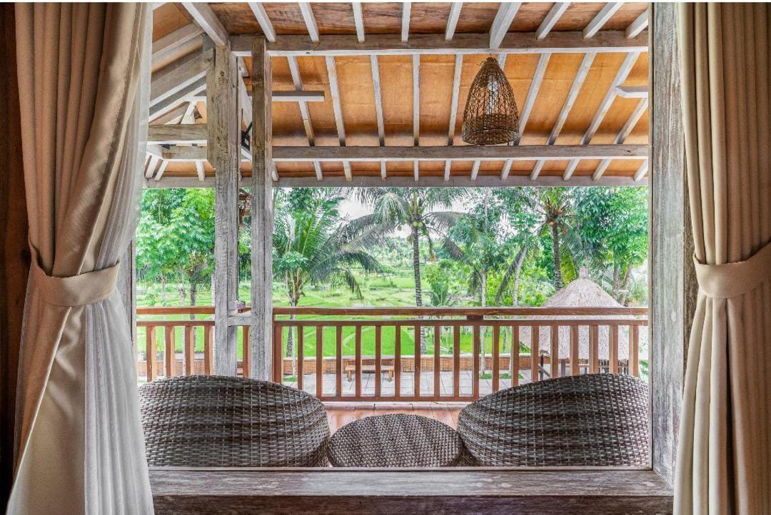 Sangyang Peraja Bungalows Loyok מראה חיצוני תמונה