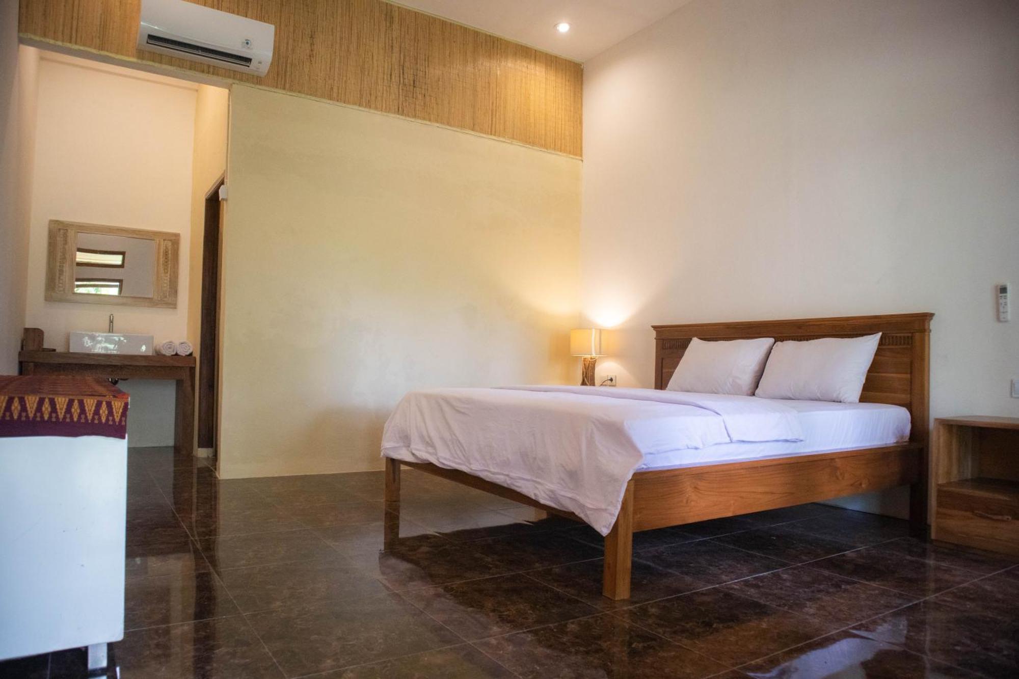 Sangyang Peraja Bungalows Loyok חדר תמונה